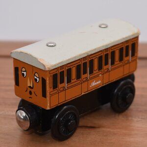 Annie Passenger Coach Car 2003 - Thomas Friends Wooden Railway Train Tank - GUC